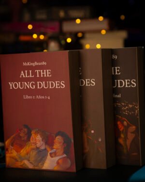 Saga ALL THE YOUNG DUDES — 3 libros — Tapa blanda — Español